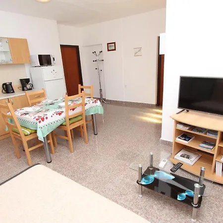 Tigra One-Bedroom Apartment Rovinj